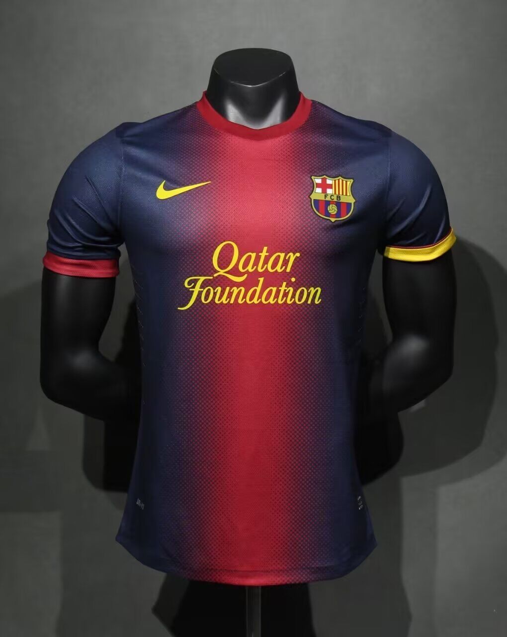 Camisa Barcelona Home 12/13 (Versão Jogador Retrô)