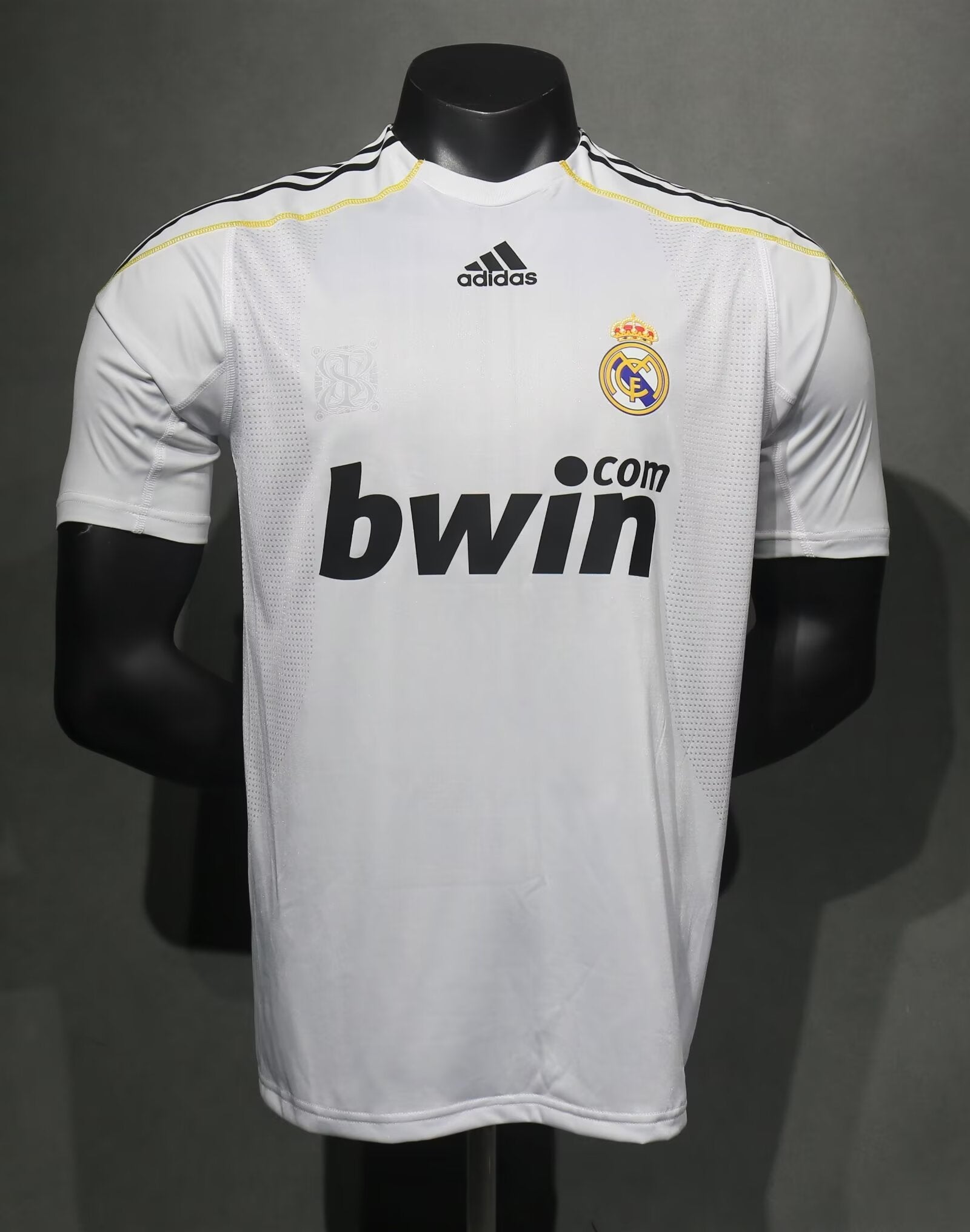 Camisa Real Madrid Home 09/10 (Versão Jogador Retrô)
