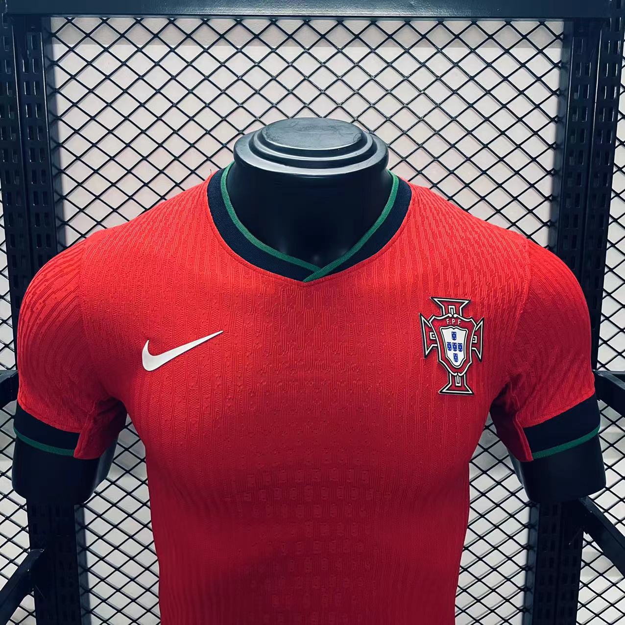 Camisa Seleção Portuguesa Home 2024 (Versão Jogador)