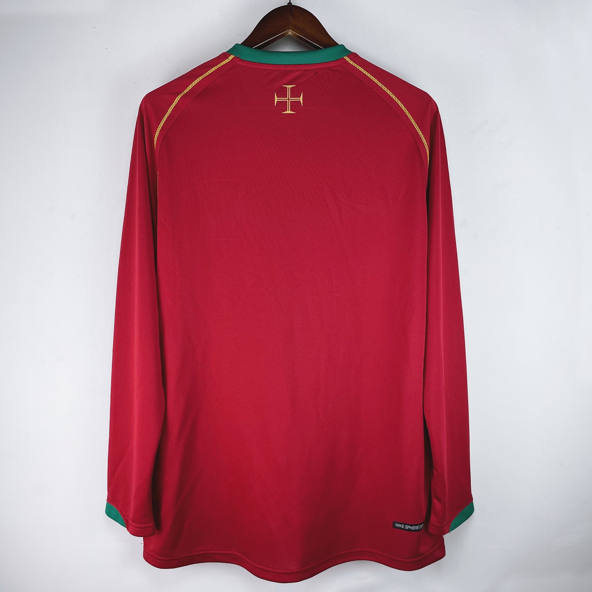Camisa Seleção Portuguesa Home 2006  (Versão Manga Longa Torcedor Retrô)