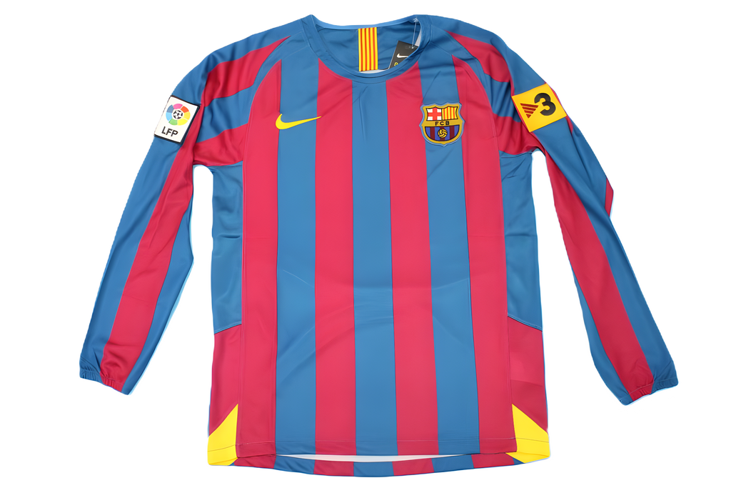 Camisa Barcelona Home 05/06 (Versão Manga Longa Retrô) - ESPECIAL R10