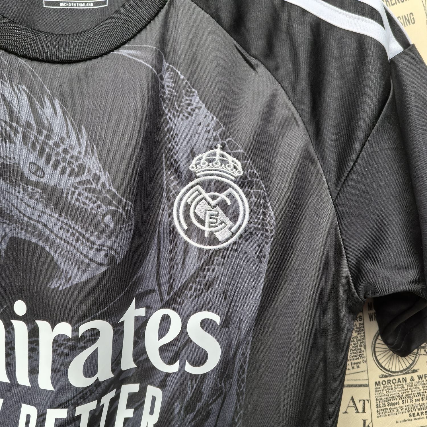 Camisa Real Madrid "Black Dragon" 24/25 (Versão Torcedor) | EDIÇÃO ESPECIAL