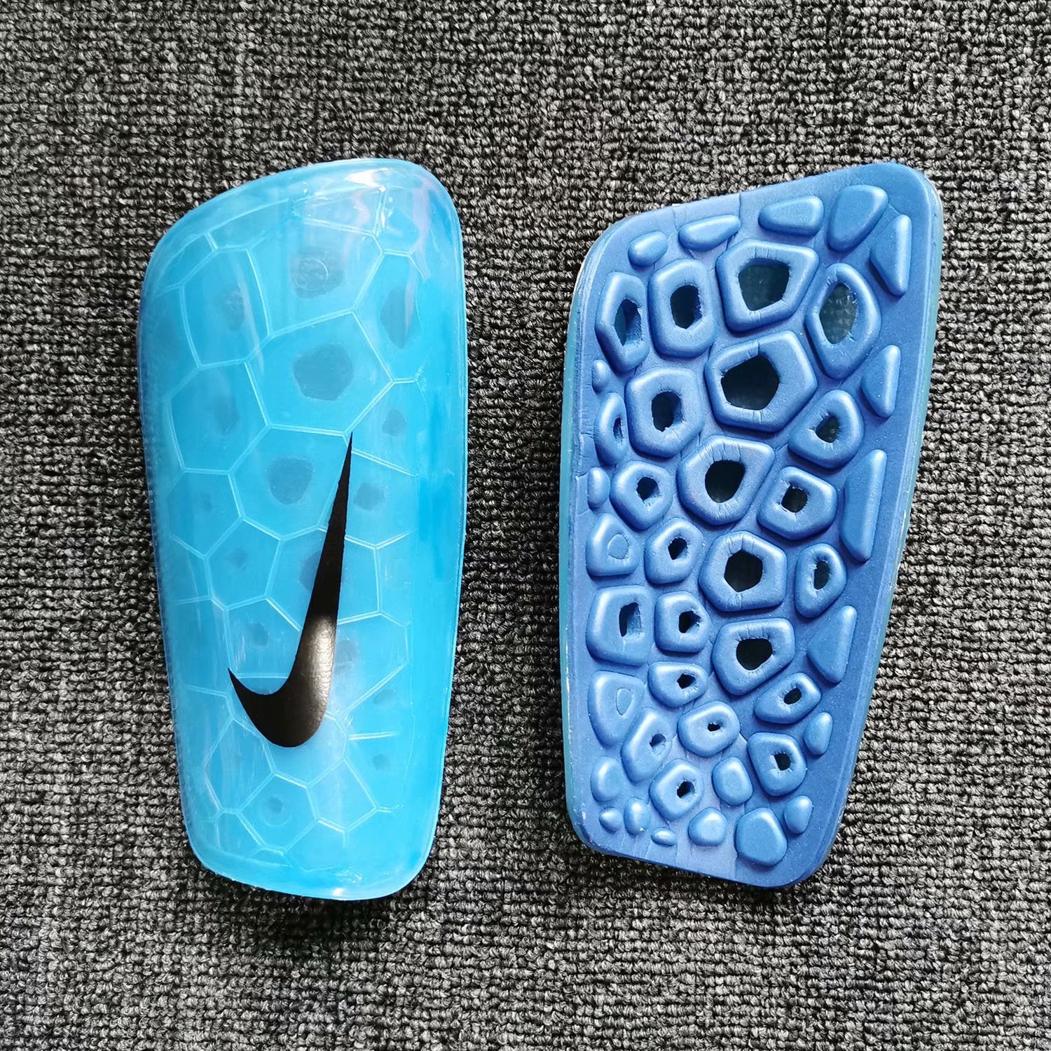 Caneleira Nike Version | Acessórios Esportivos (Entregas Acima de 20€)