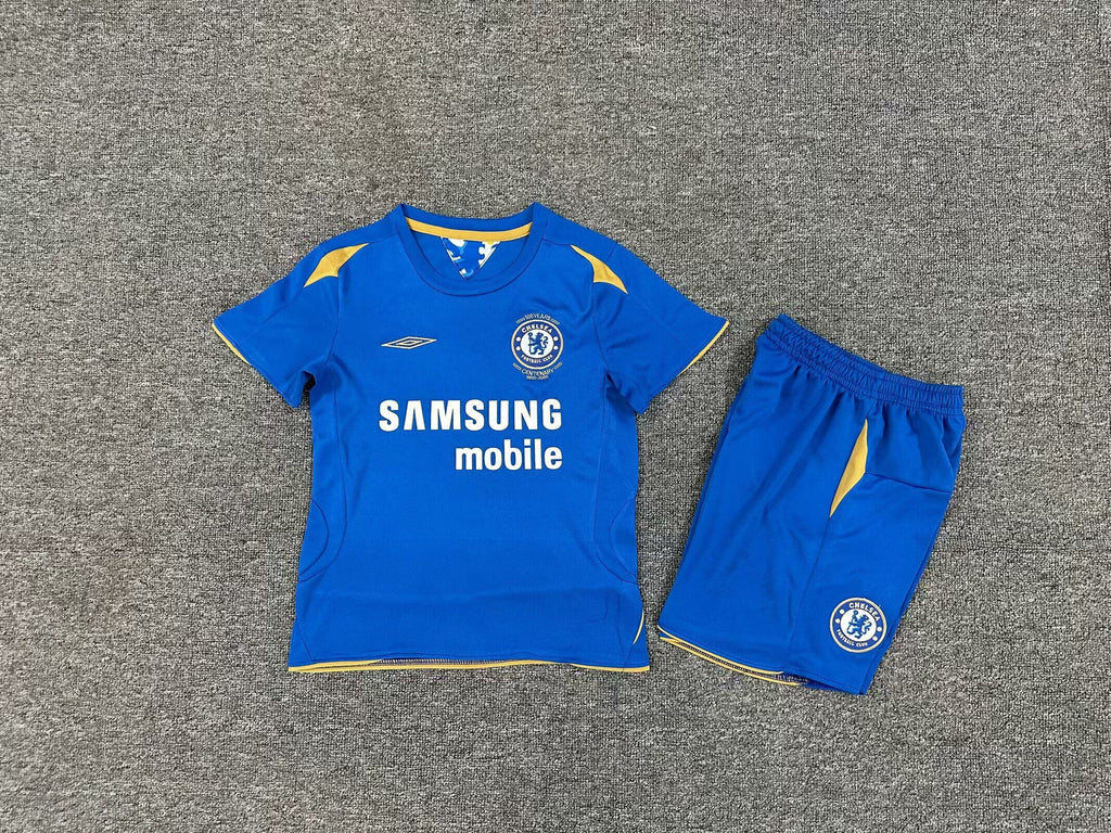 Kit Chelsea F.C. Home 05/06 Conjunto Infantil (Versão Torcedor Retro)