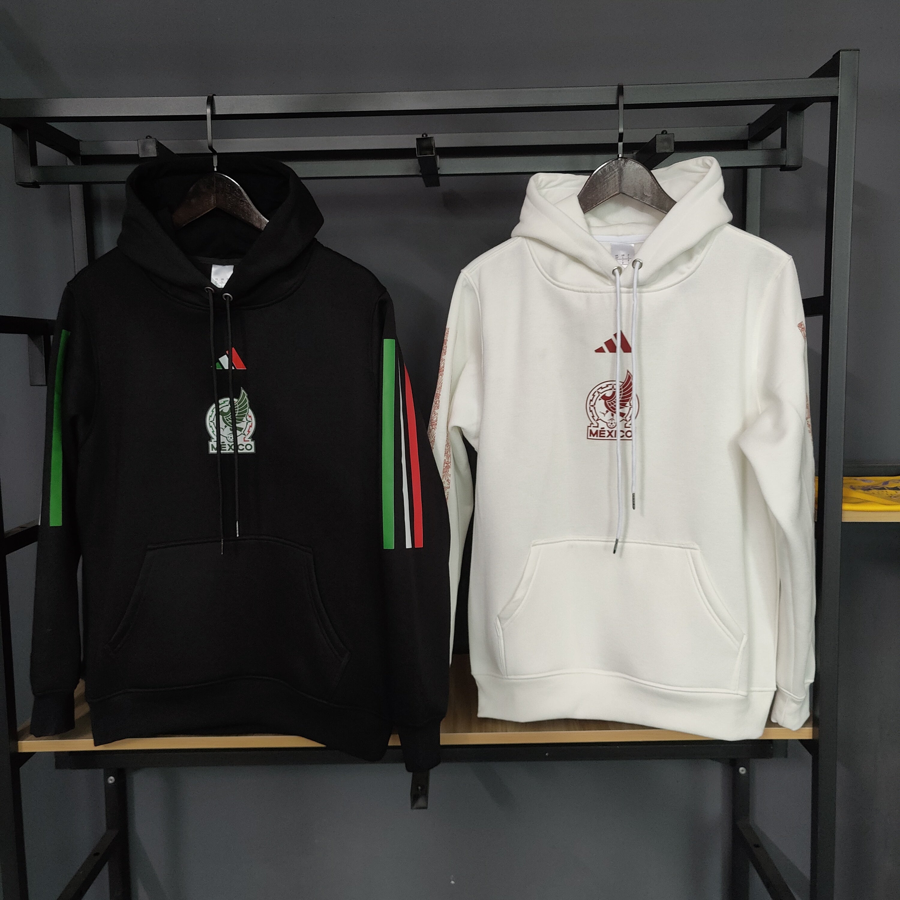 Mexico National Team Sweatshirt | Chest Logo