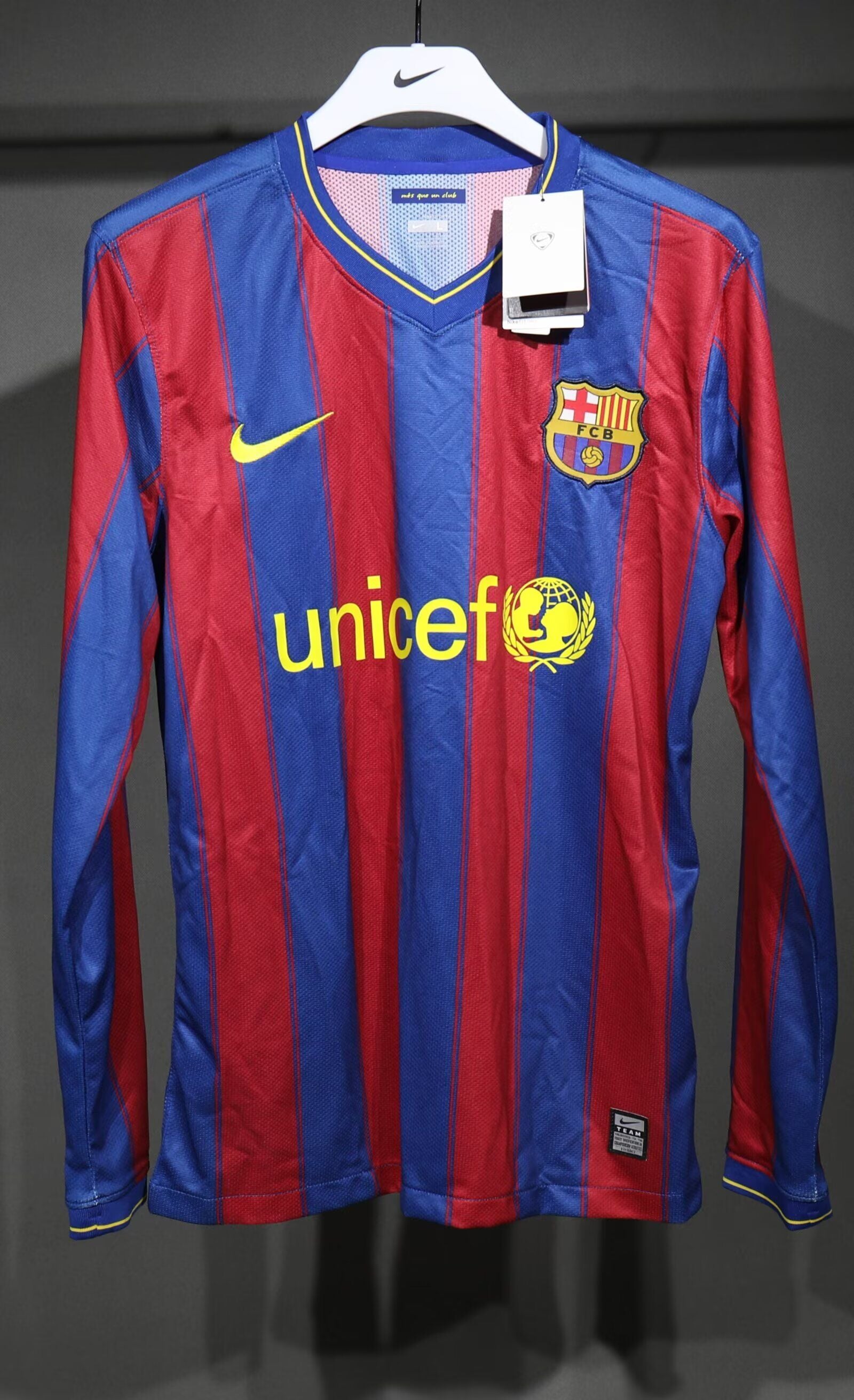 Camisa Barcelona Home 09/10 (Versão Manga Longa Jogador Retrô)