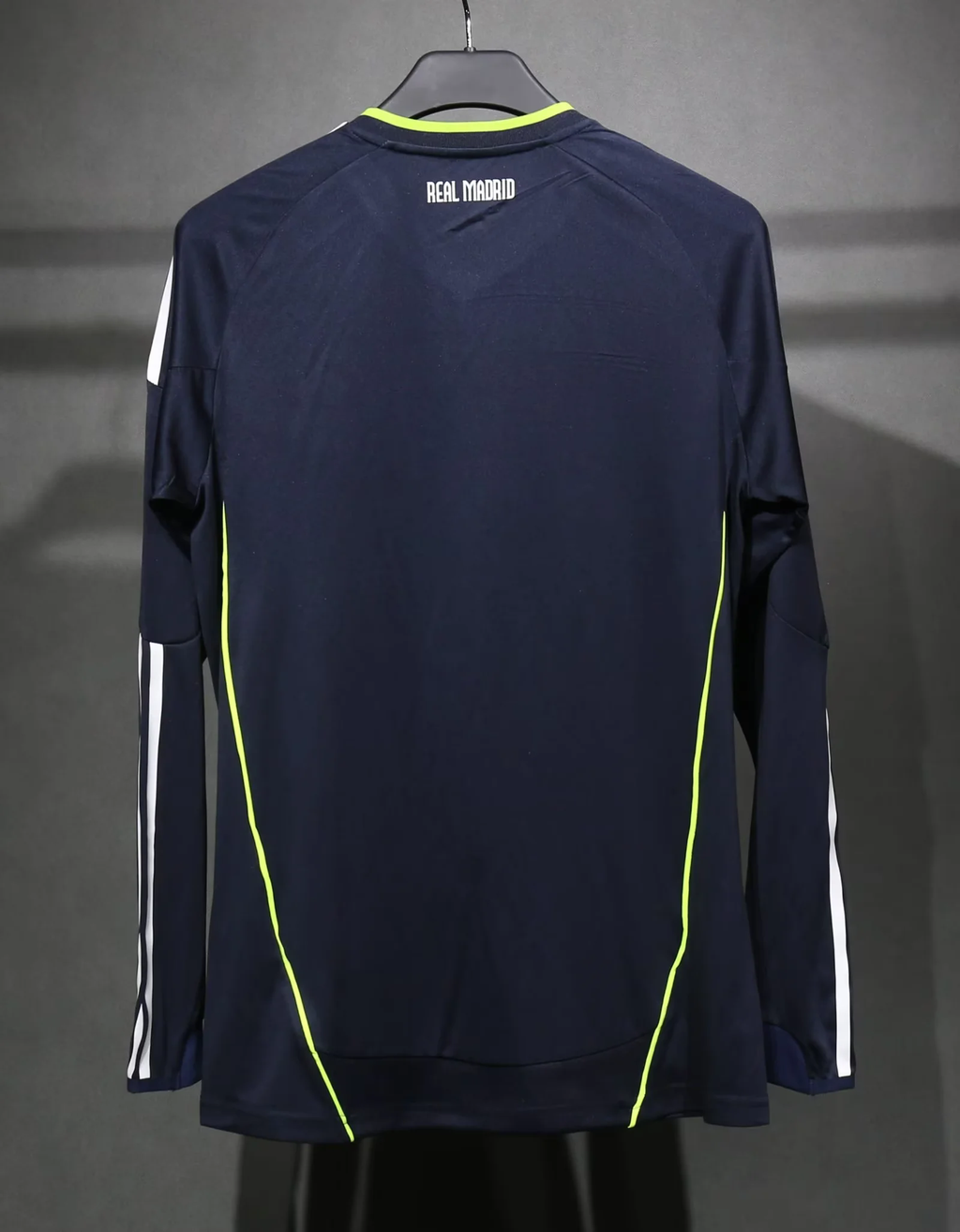 Camisa Real Madrid Away 10/11 (Versão Manga Longa Jogador Retrô)