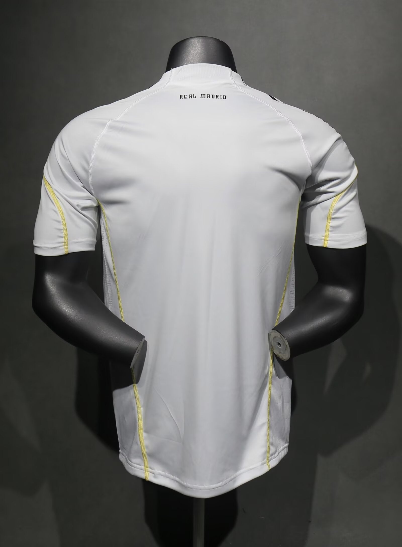 Camisa Real Madrid Home 09/10 (Versão Jogador Retrô)