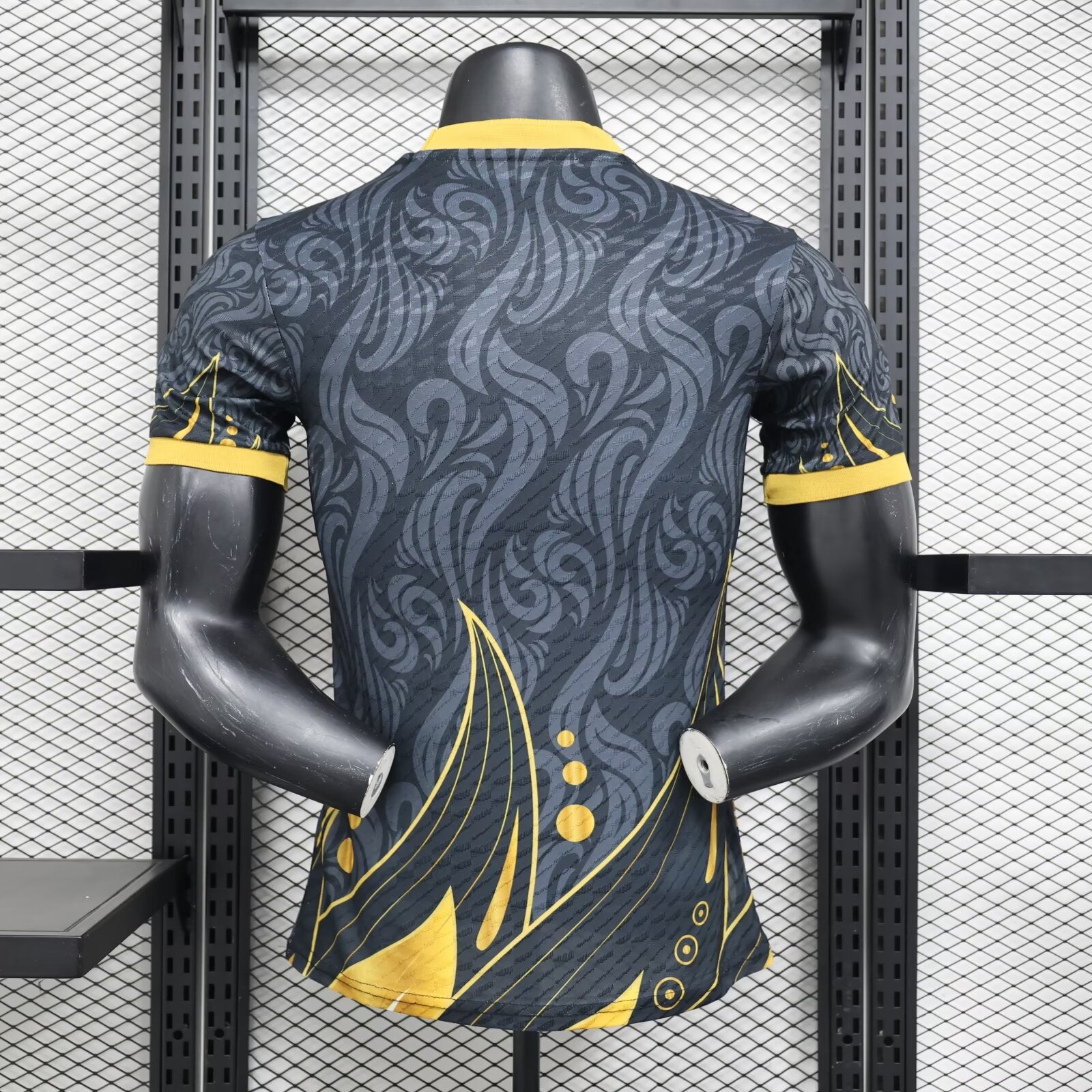Camisa Real Madrid CF "Yellow Animal Art" (Versão Jogador) | EDIÇÃO ESPECIAL