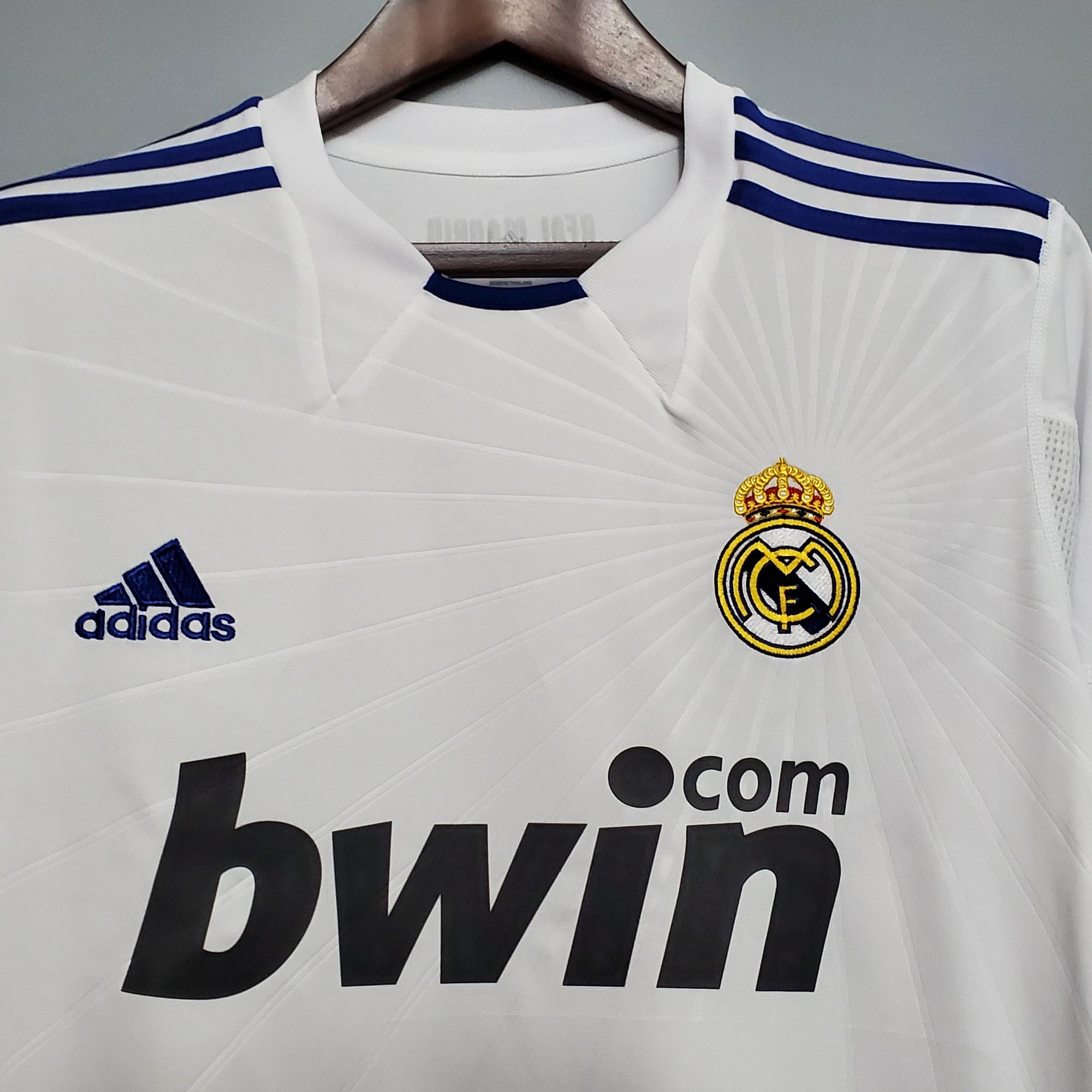 Camisa Real Madrid Home 10/11 (Versão Retrô)