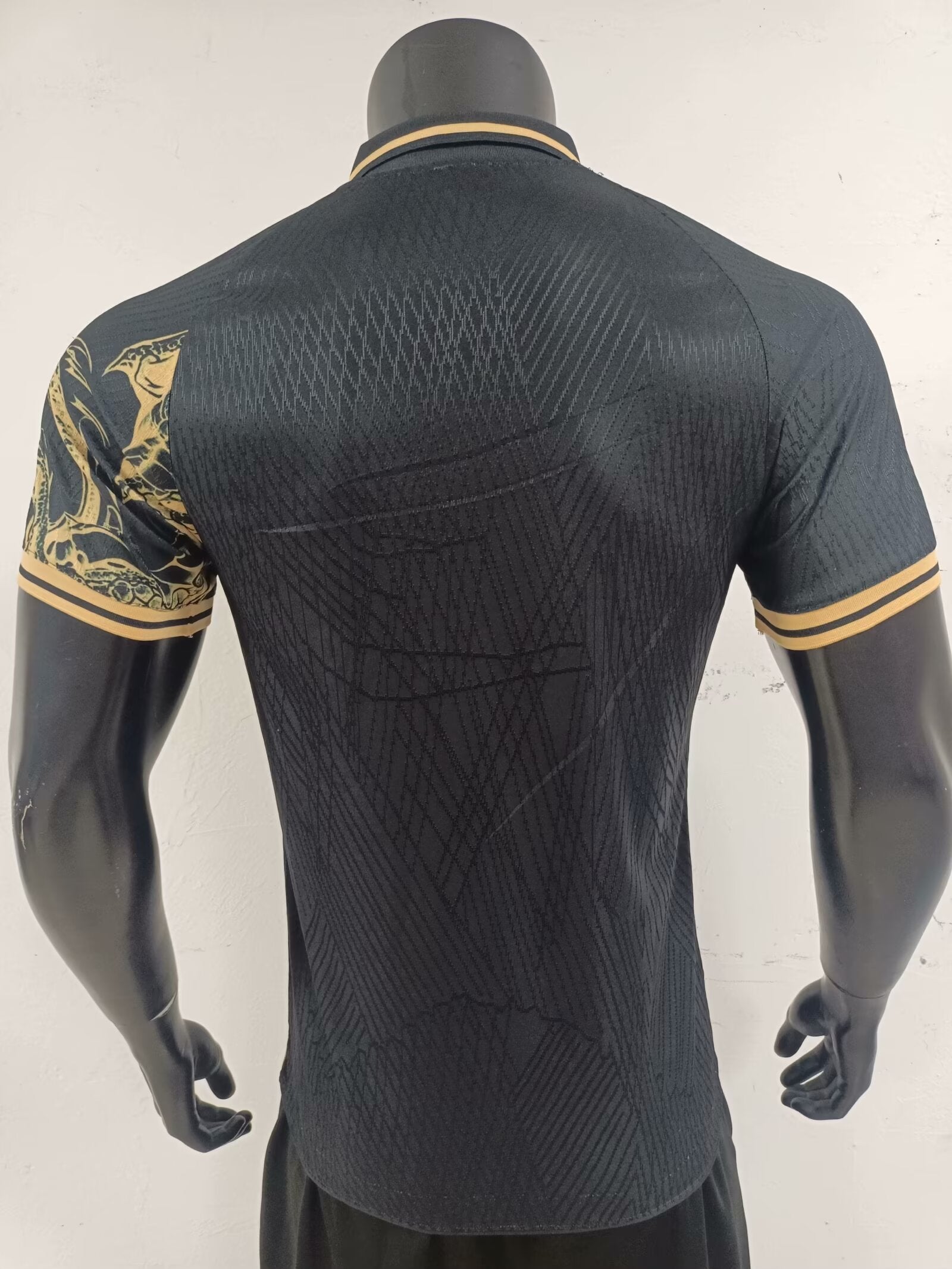 Camisa Real Madrid CF "Polo/Golden Dragon" (Versão Jogador) | EDIÇÃO ESPECIAL