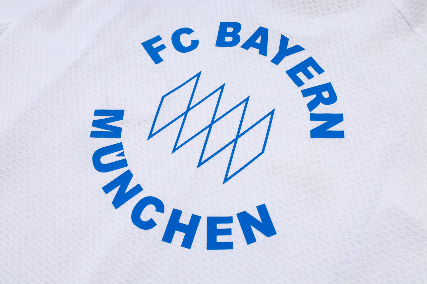 Chelsea FC Home Shirt 03/05 (Retro Fan Version)