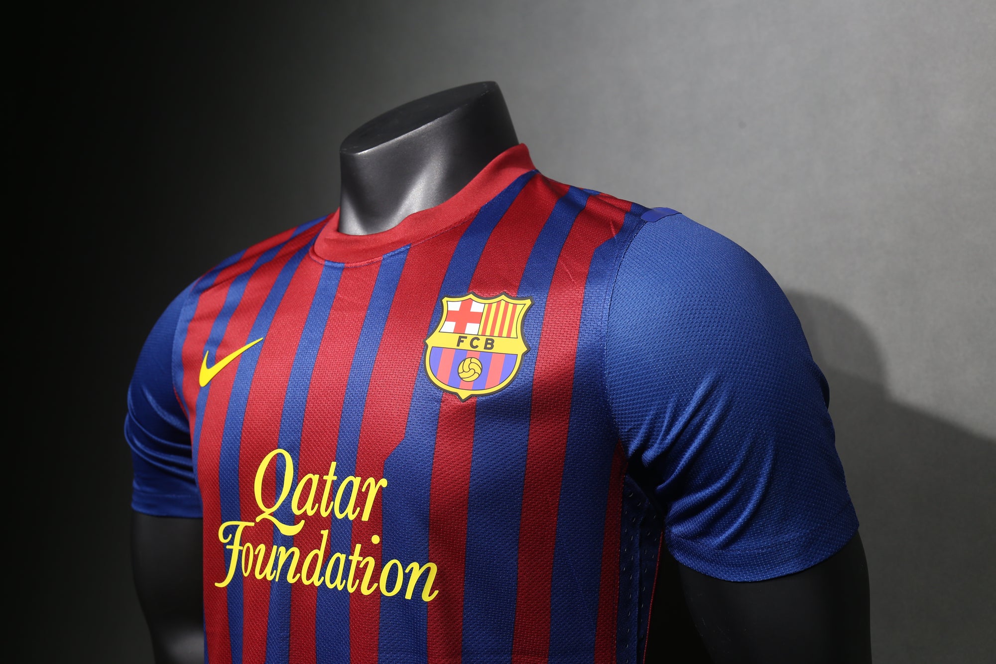 Camisa Barcelona Home 11/12 (Versão Jogador Retrô)