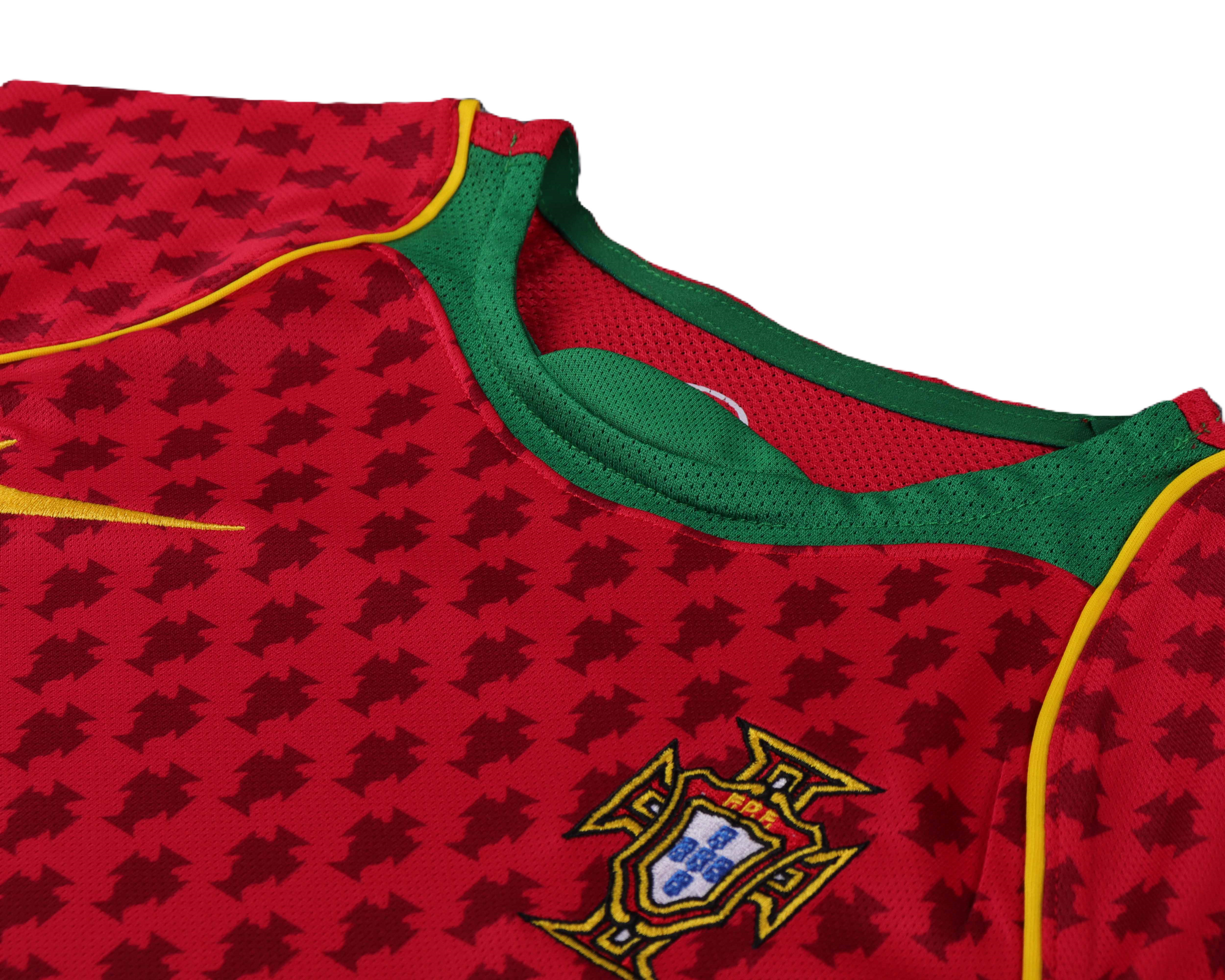 Kit Seleção Portuguesa Home 2004 Conjunto Infantil (Versão Curta Retrô)