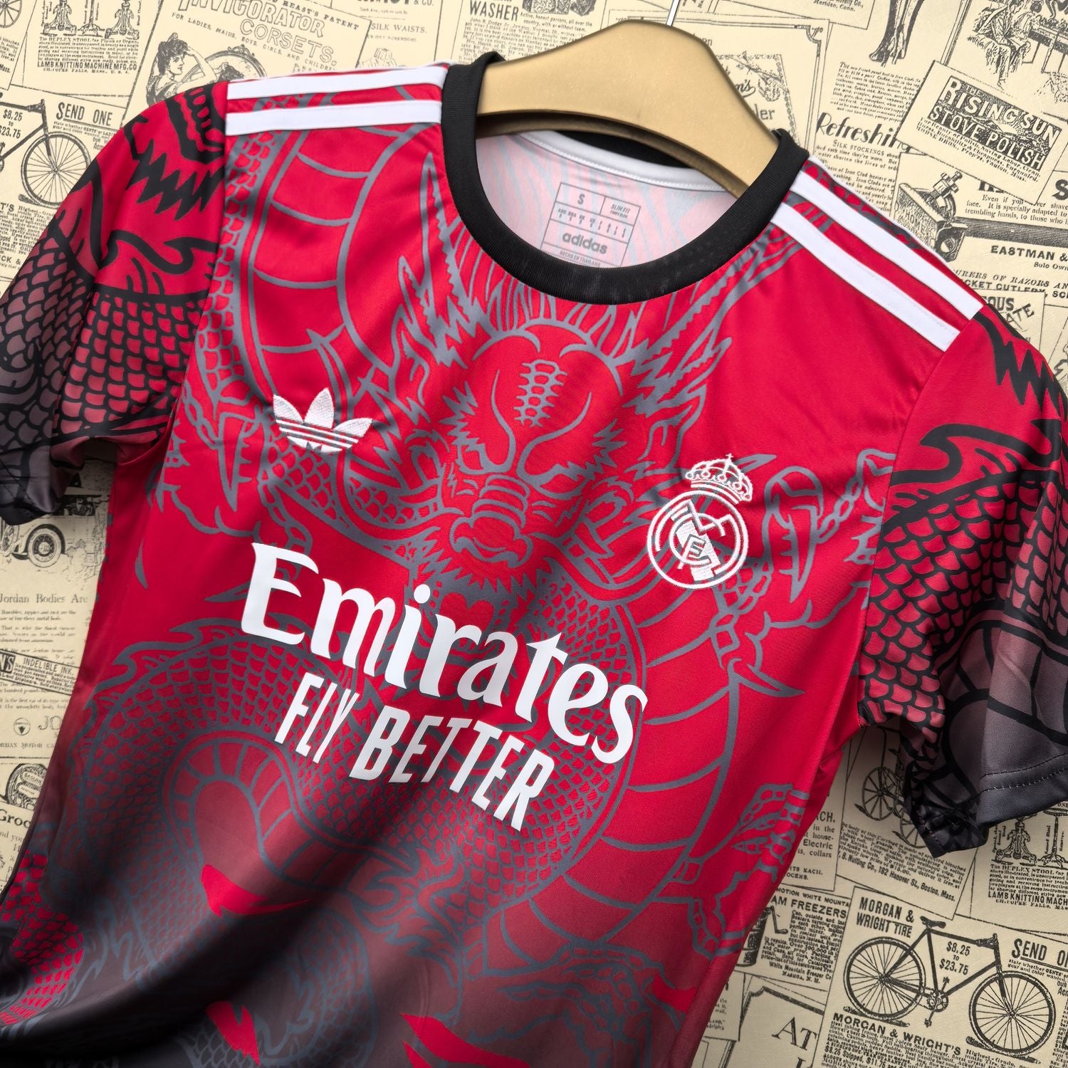 Camisa Real Madrid "Red Dragon" 24/25 (Versão Torcedor) | EDIÇÃO ESPECIAL
