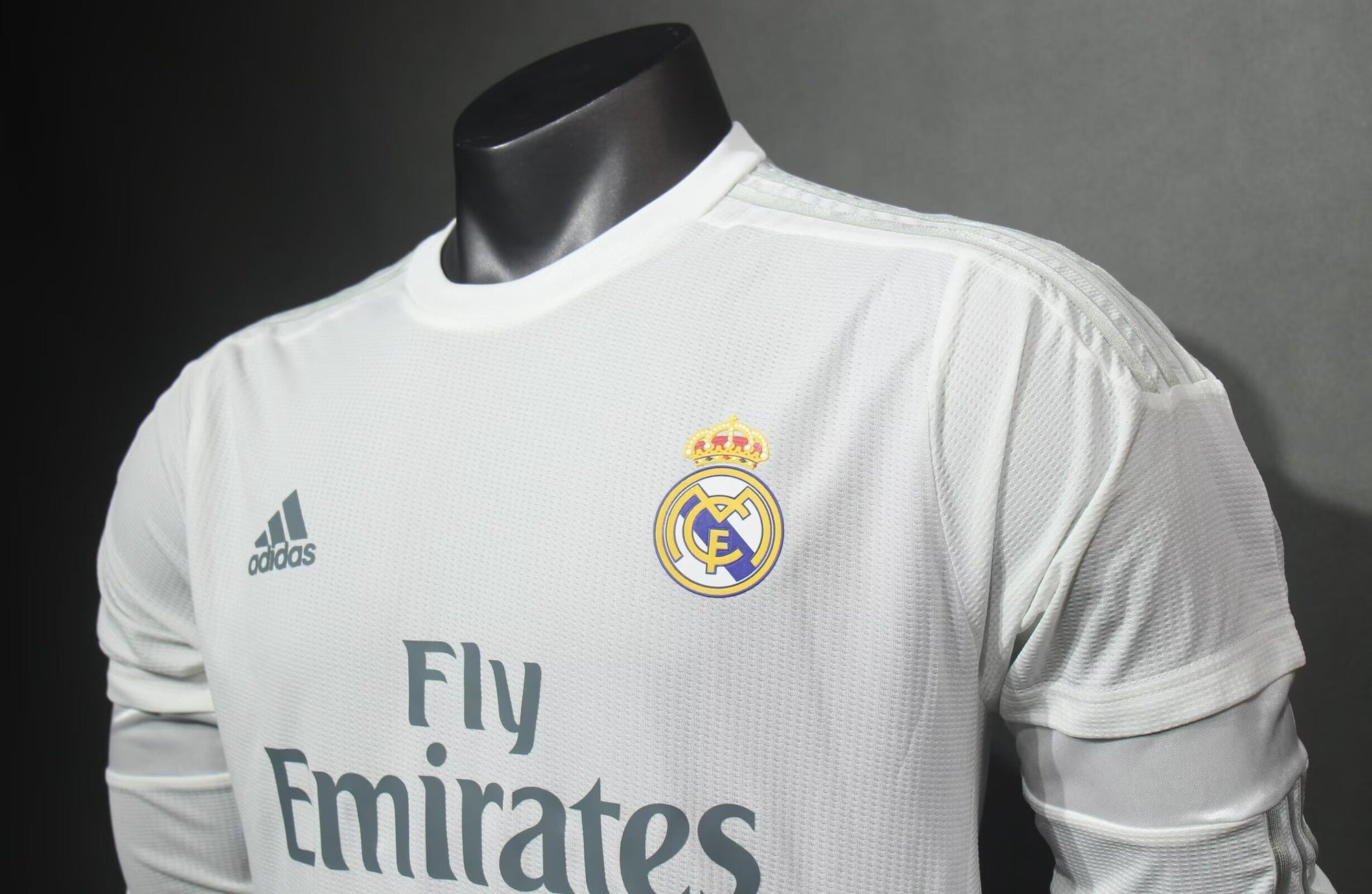 Camisa Real Madrid Home 15/16 (Versão Manga Longa Jogador Retrô)