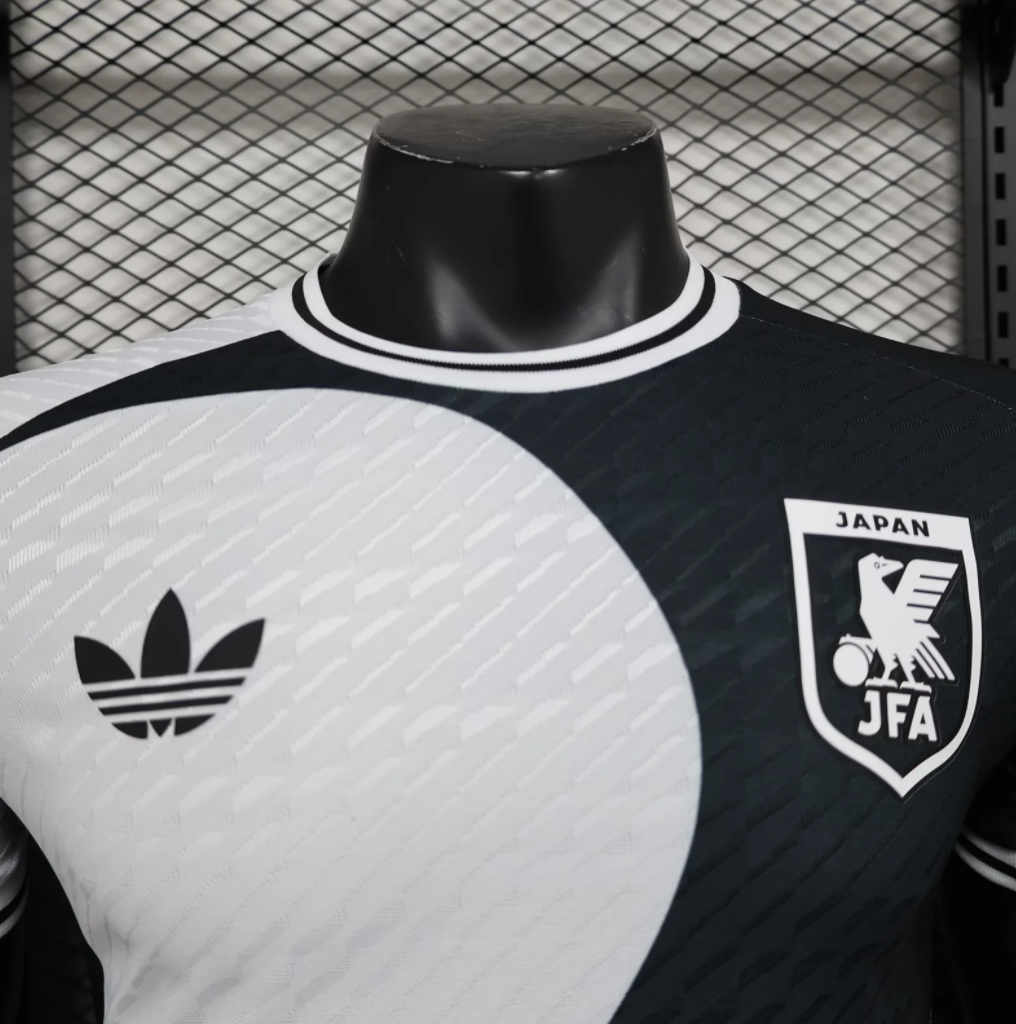 Camisa Seleção do Japão "Black-White" 24/25 (Versão Jogador) | EDIÇÃO ESPECIAL