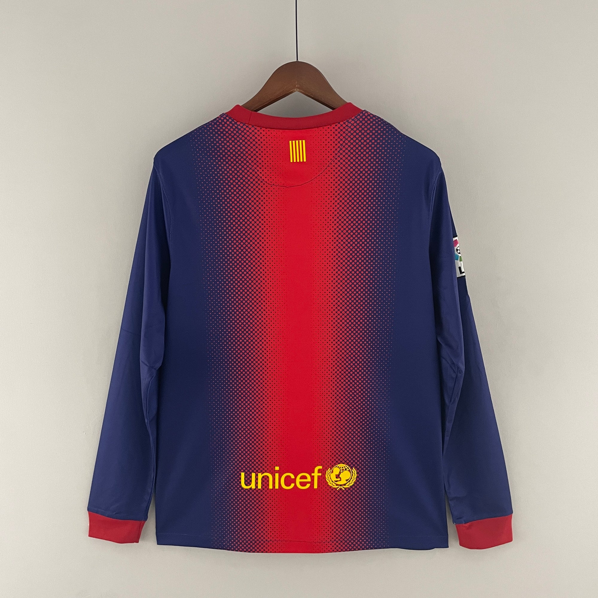 Camisa Barcelona Home 12/13 (Versão Manga Longa Retrô)
