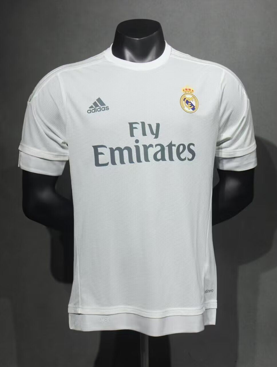 Camisa Real Madrid Home 15/16 (Versão Jogador Retrô)