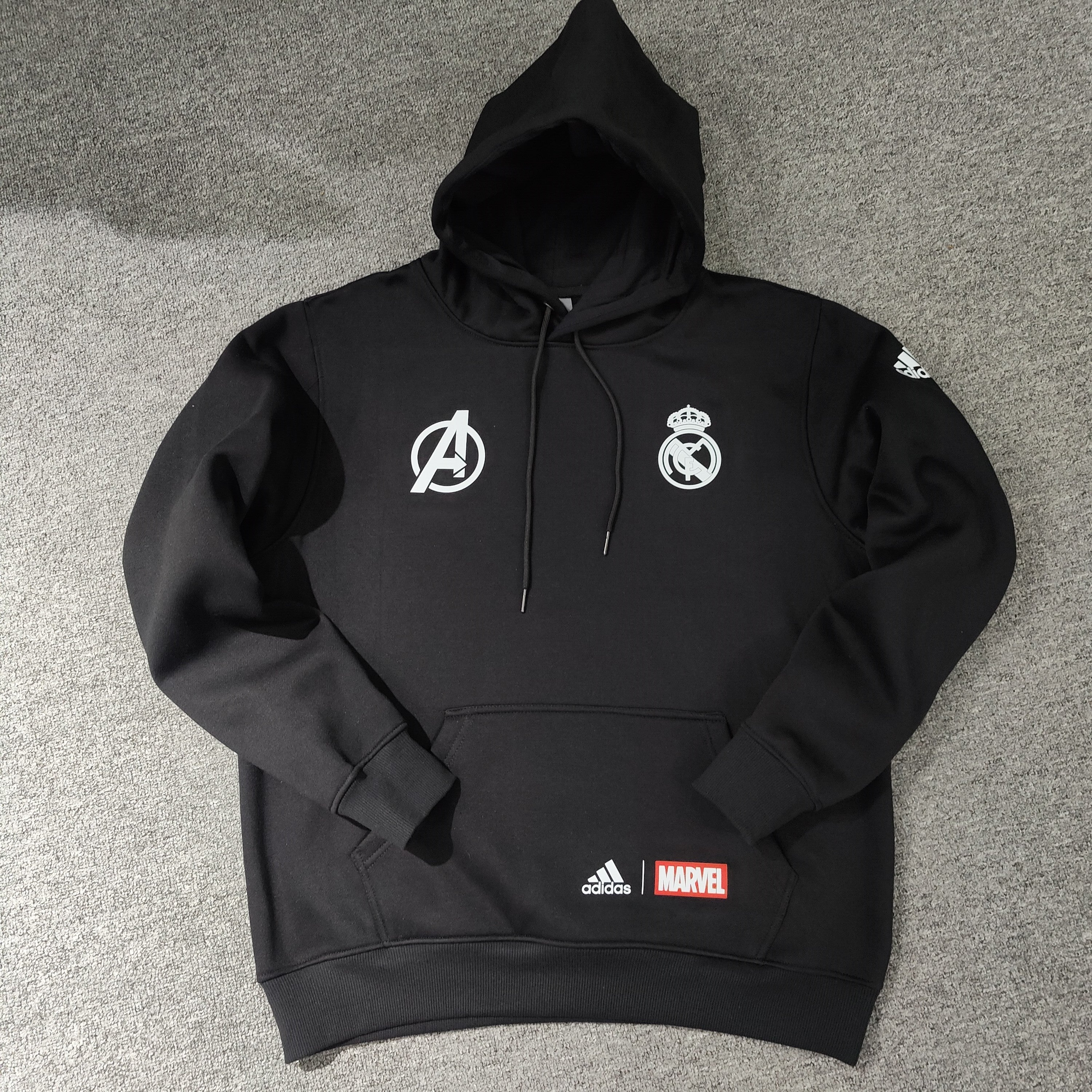 Real Madrid CF Sweatshirt | Avengers - Marvel Style