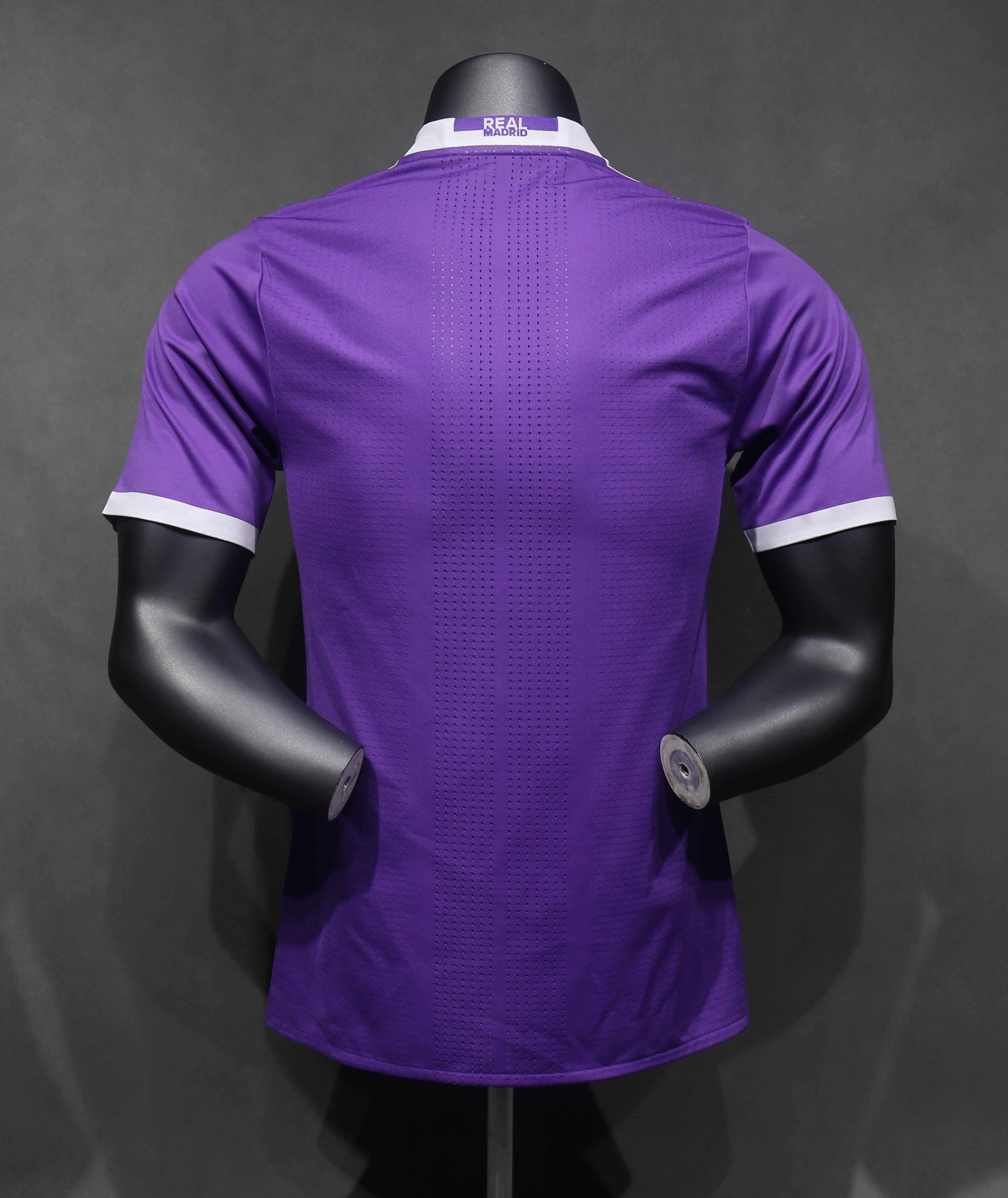 Camisa Real Madrid Away 16/17 (Versão Jogador Retrô)