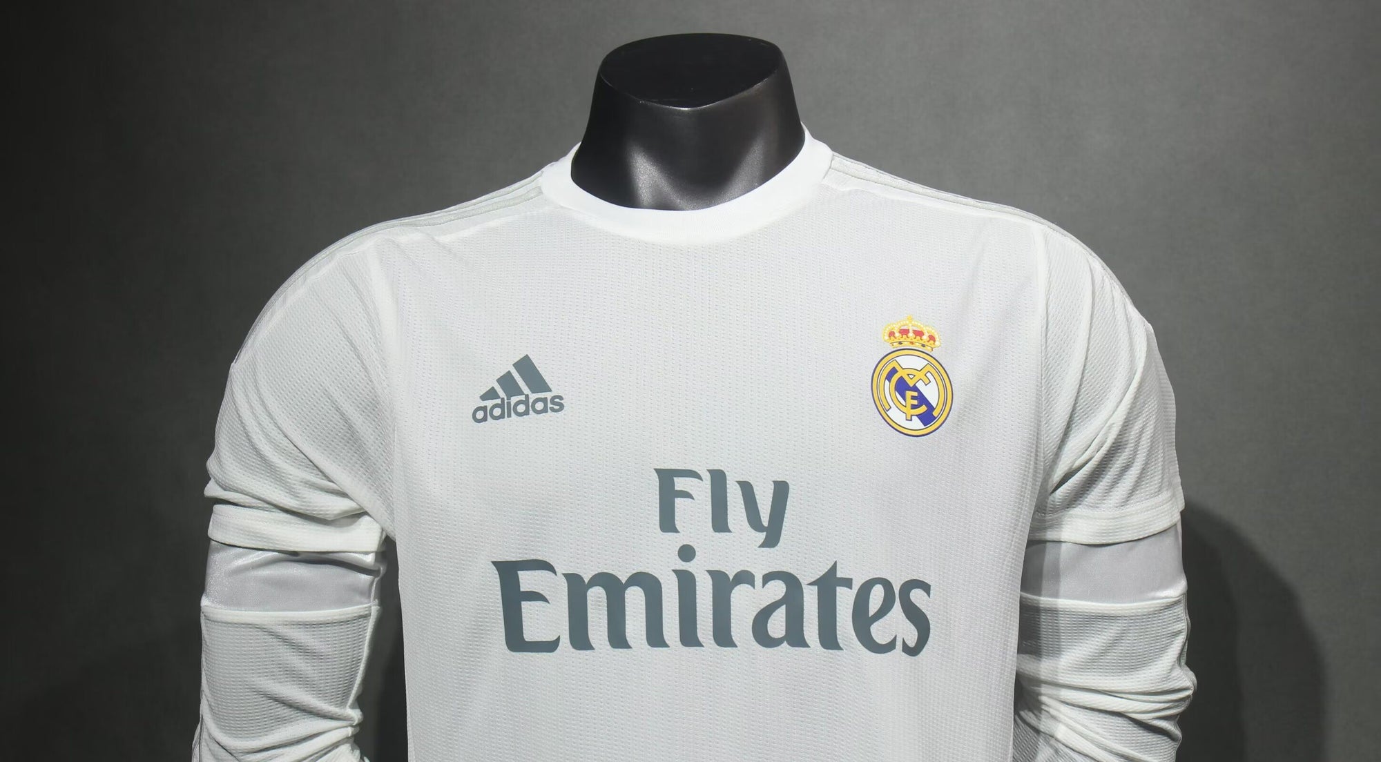 Camisa Real Madrid Home 15/16 (Versão Manga Longa Jogador Retrô)