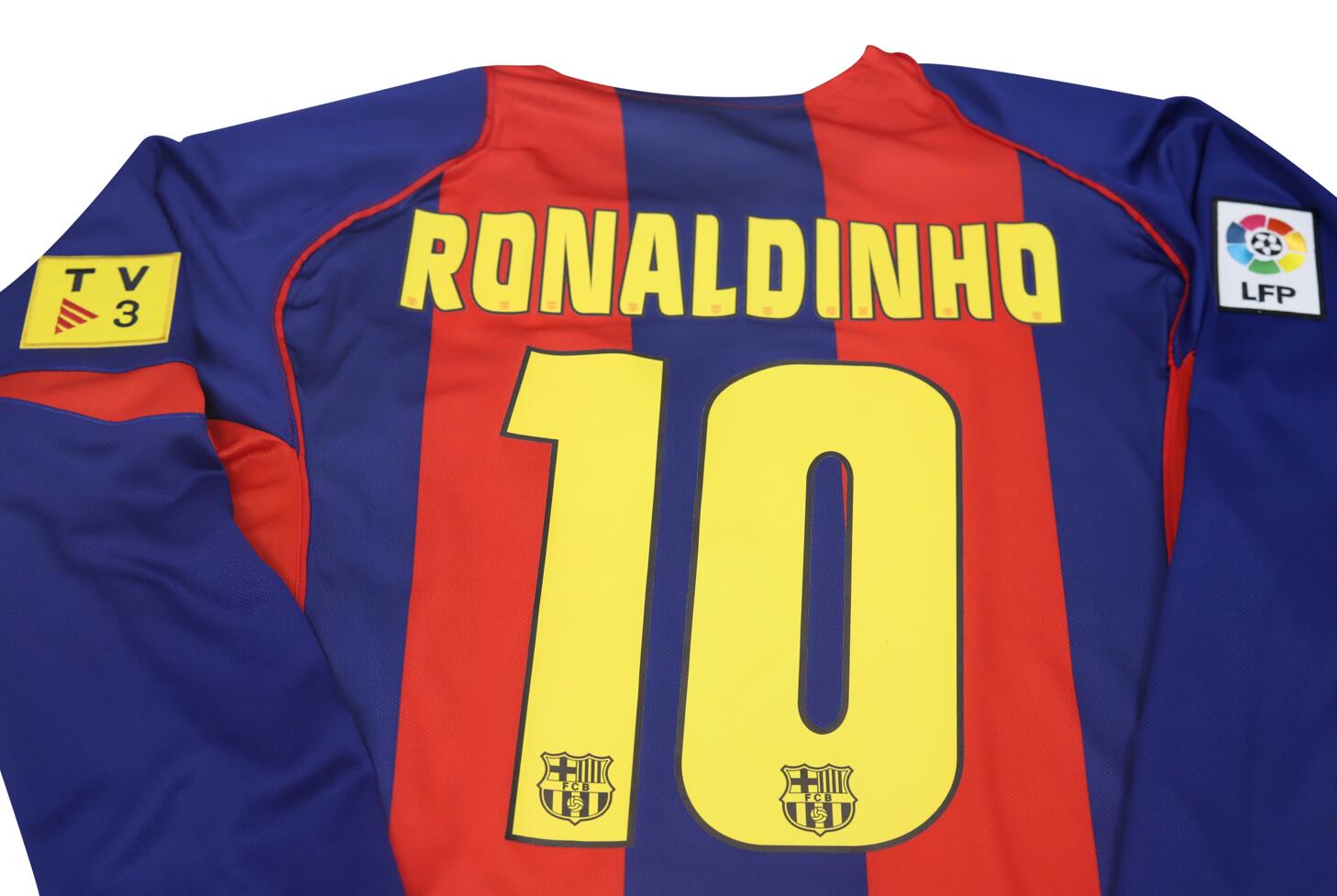 Camisa Barcelona Home 04/05 (Versão Manga Longa Retrô)