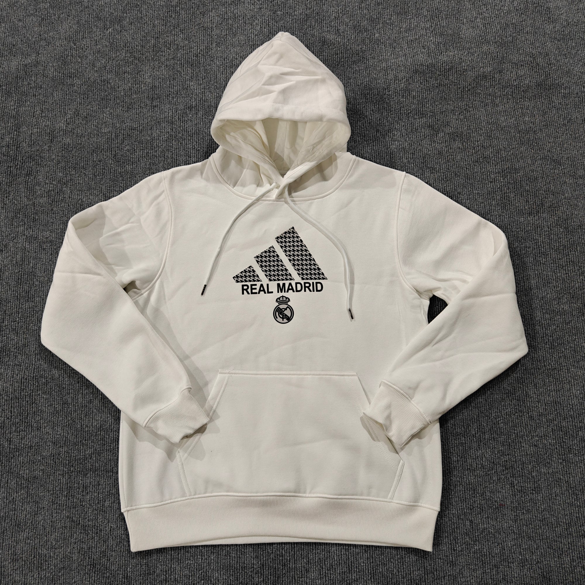 Moletom Real Madrid CF | Adidas Chest Logo