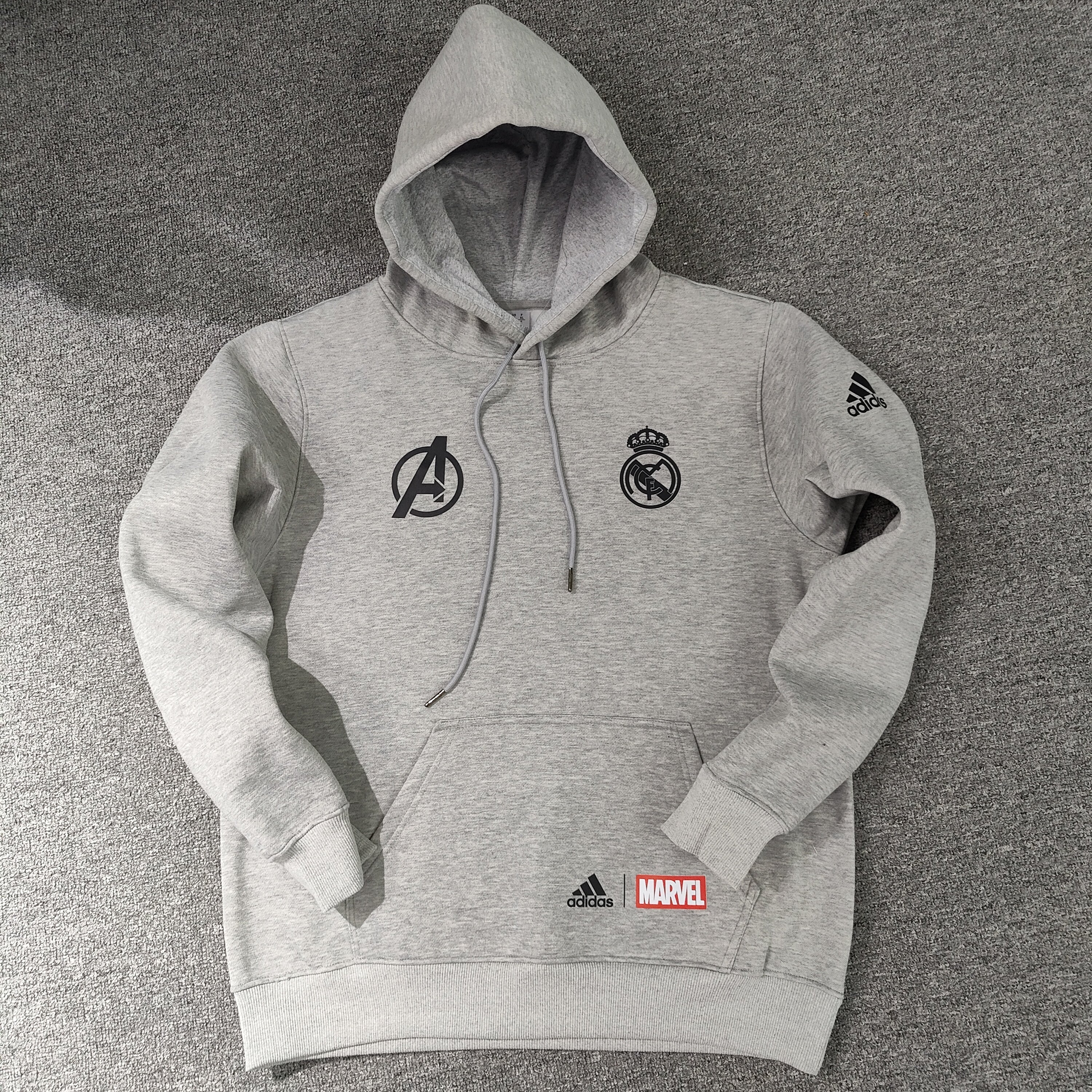 Real Madrid CF Sweatshirt | Avengers - Marvel Style