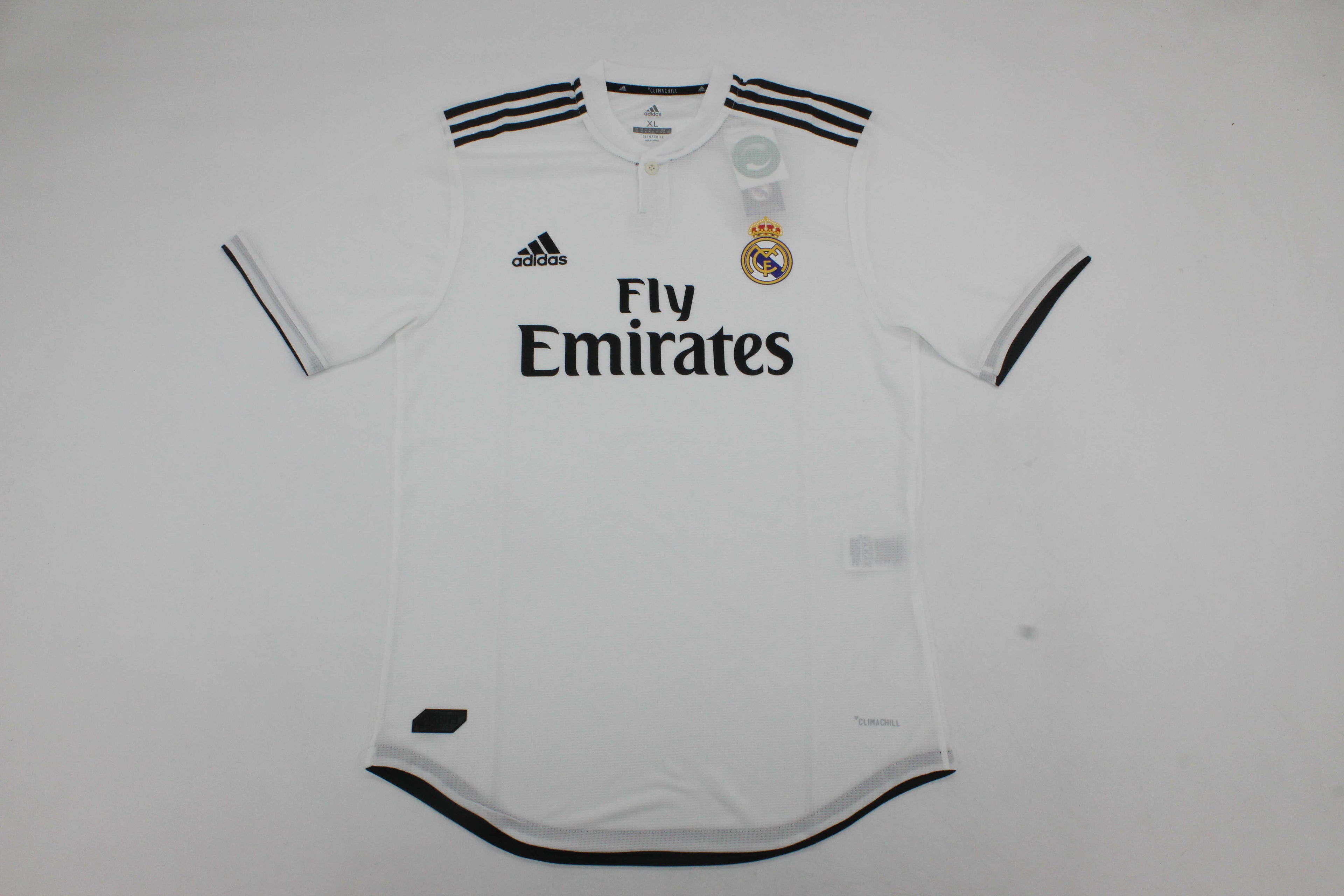 KIT ÍDOLO Toni Kroos | Home Real Madrid CF 18/19 + Patchs