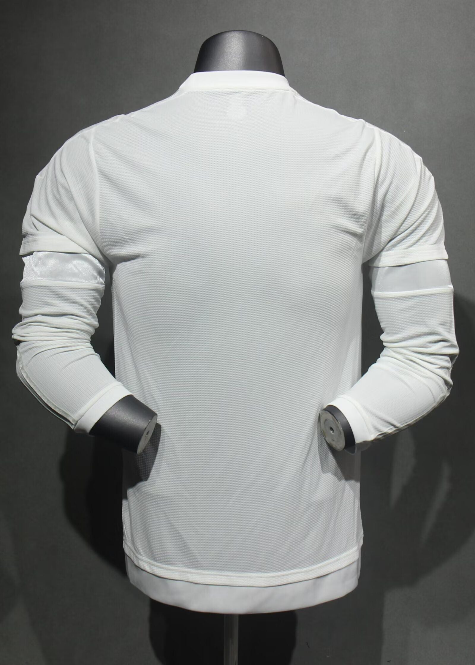 Camisa Real Madrid Home 15/16 (Versão Manga Longa Jogador Retrô)