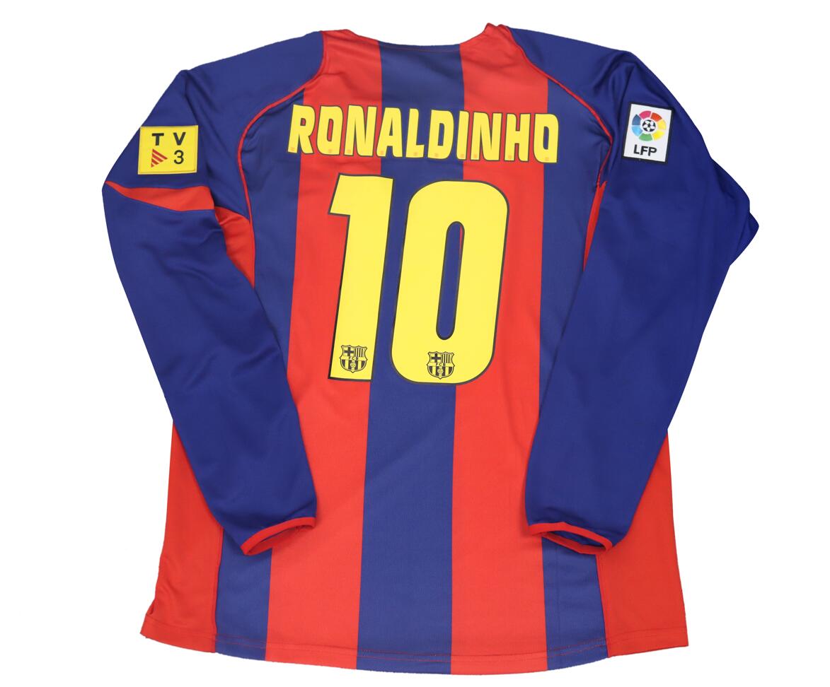 Camisa Barcelona Home 04/05 (Versão Manga Longa Retrô)