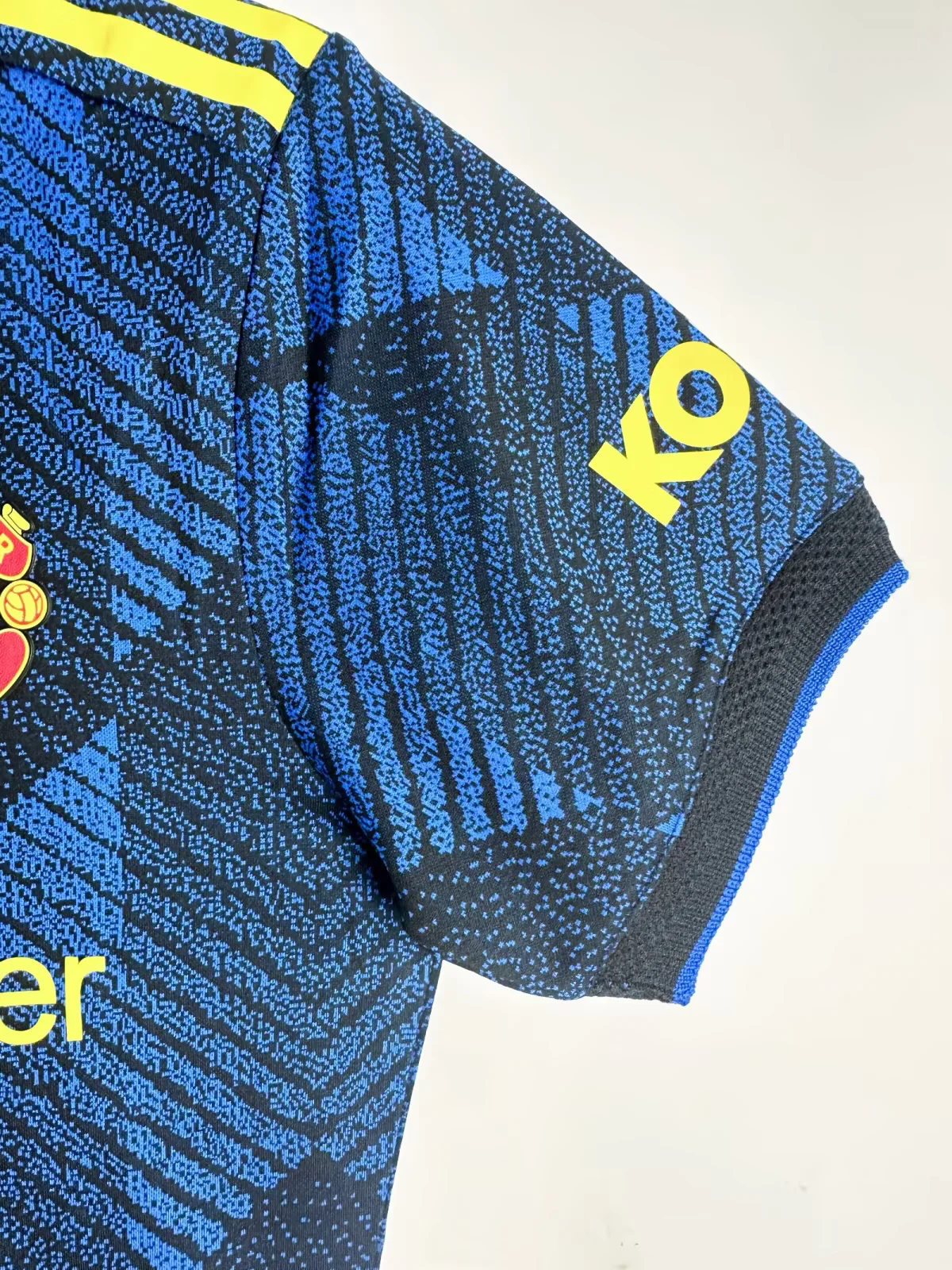 Camisa Manchester United Third 21/22 (Versão Jogador Retrô)