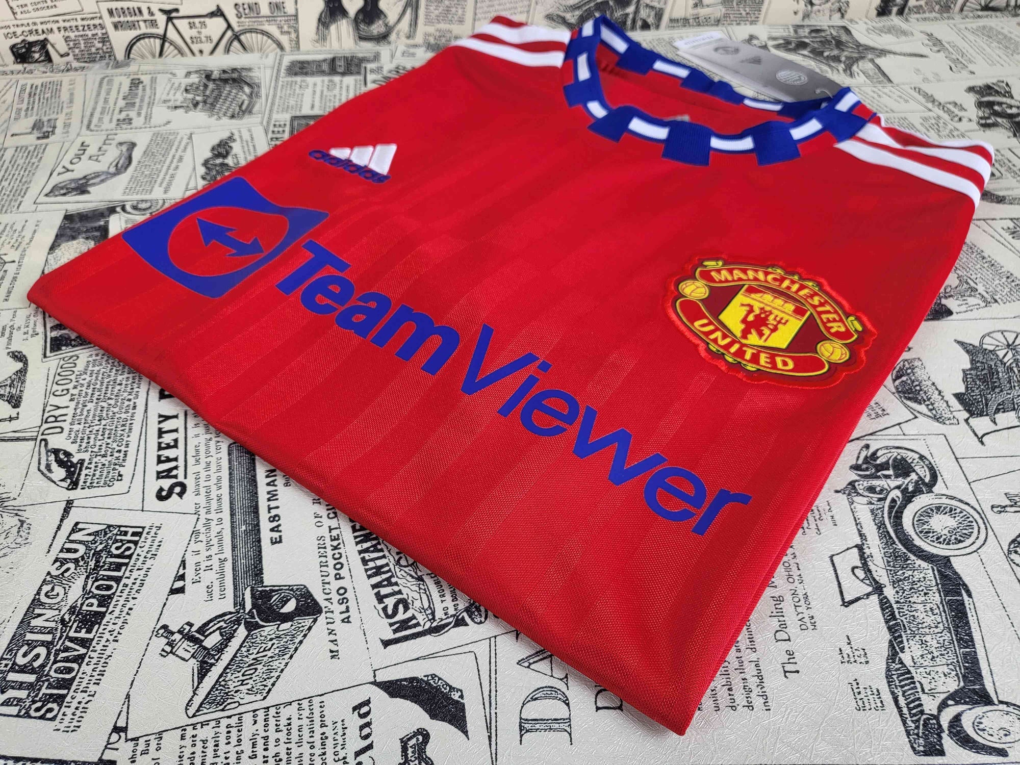 Camisa Manchester United "Retro Style" 23/24 (Versão Torcedor) | EDIÇÃO ESPECIAL