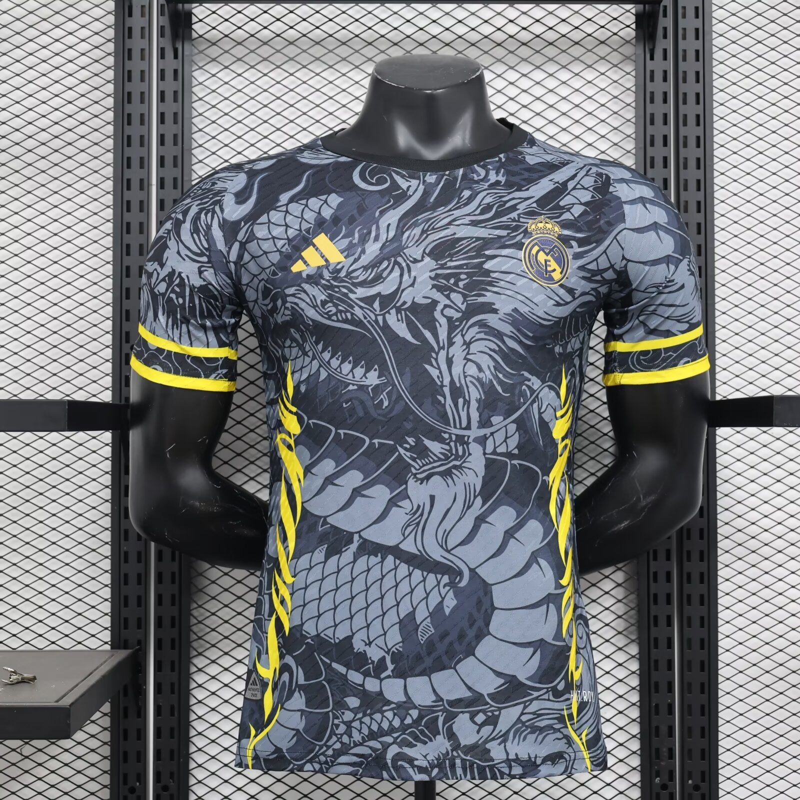 Camisa Real Madrid CF "Dark-Yellow Design" (Versão Jogador) | EDIÇÃO ESPECIAL