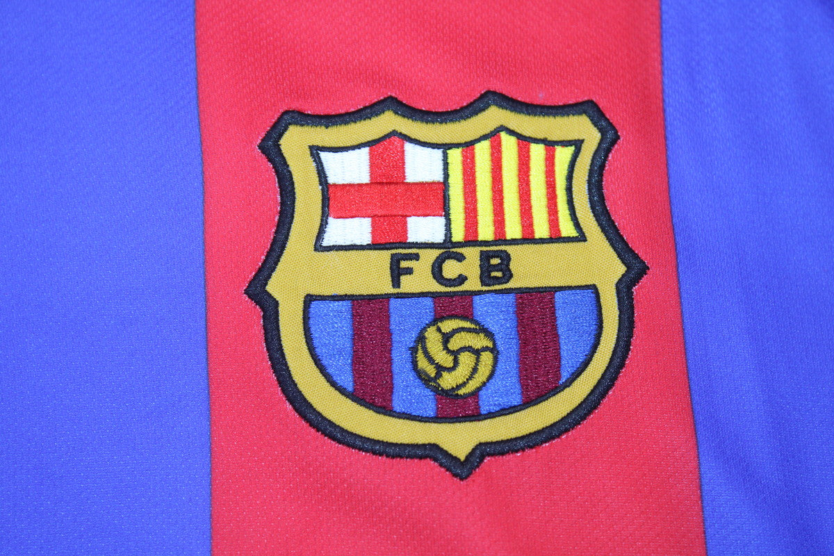 Camisa Barcelona Home 04/05 (Versão Retrô)