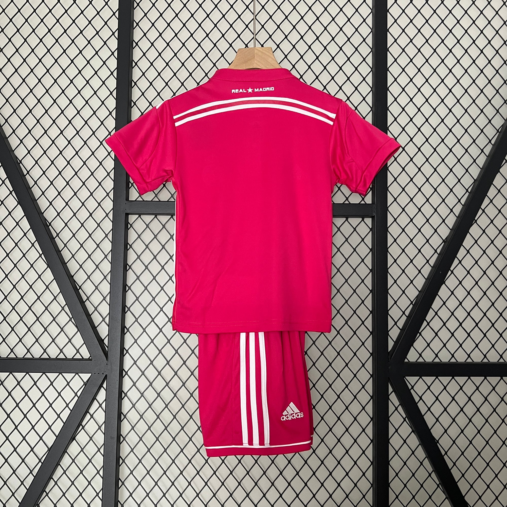 Kit Real Madrid Away 14/15 Conjunto Infantil (Versão Torcedor Retrô)