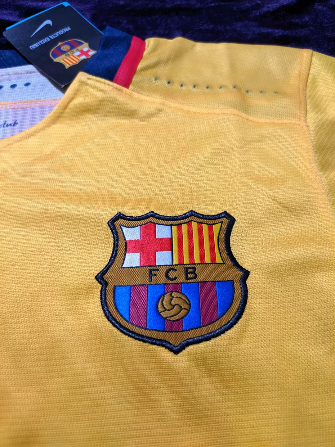 Camisa Barcelona Away 15/16 (Versão Retrô)