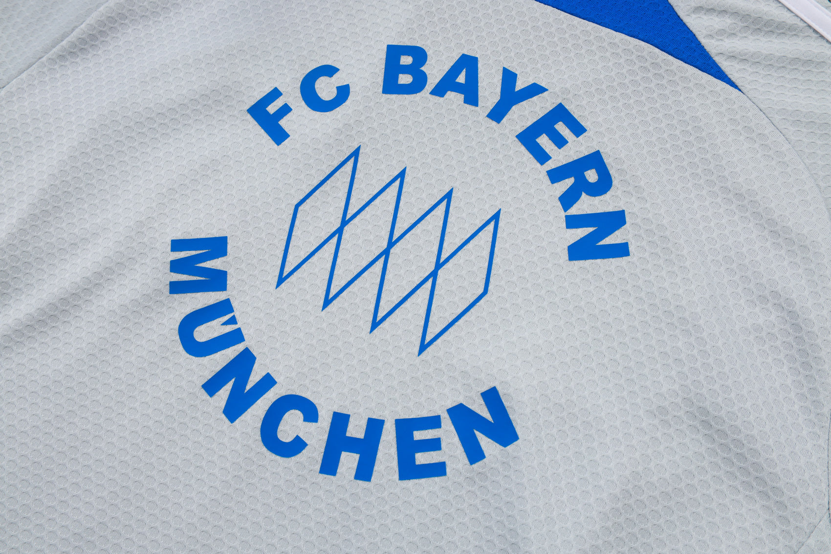 Chelsea FC Home Shirt 03/05 (Retro Fan Version)