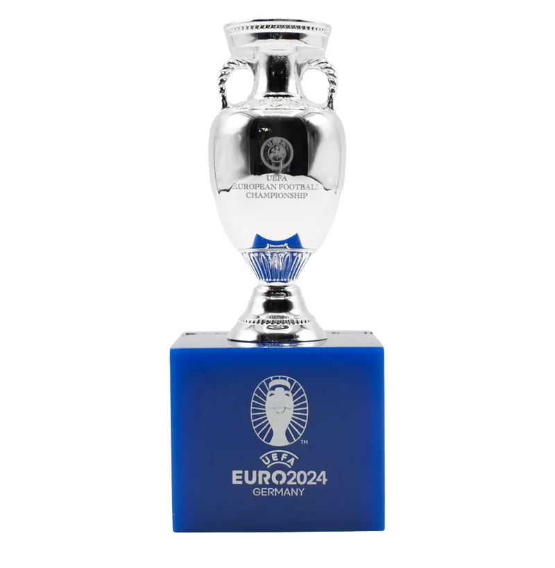 Mini Troféu Réplica Oficial do UEFA EURO 2024 no Pedestal