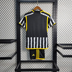 Kit Infantil Juventus 23/24 - Branco/Preto